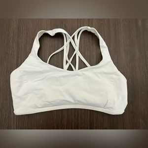 Lululemon Free to be Serene Bra